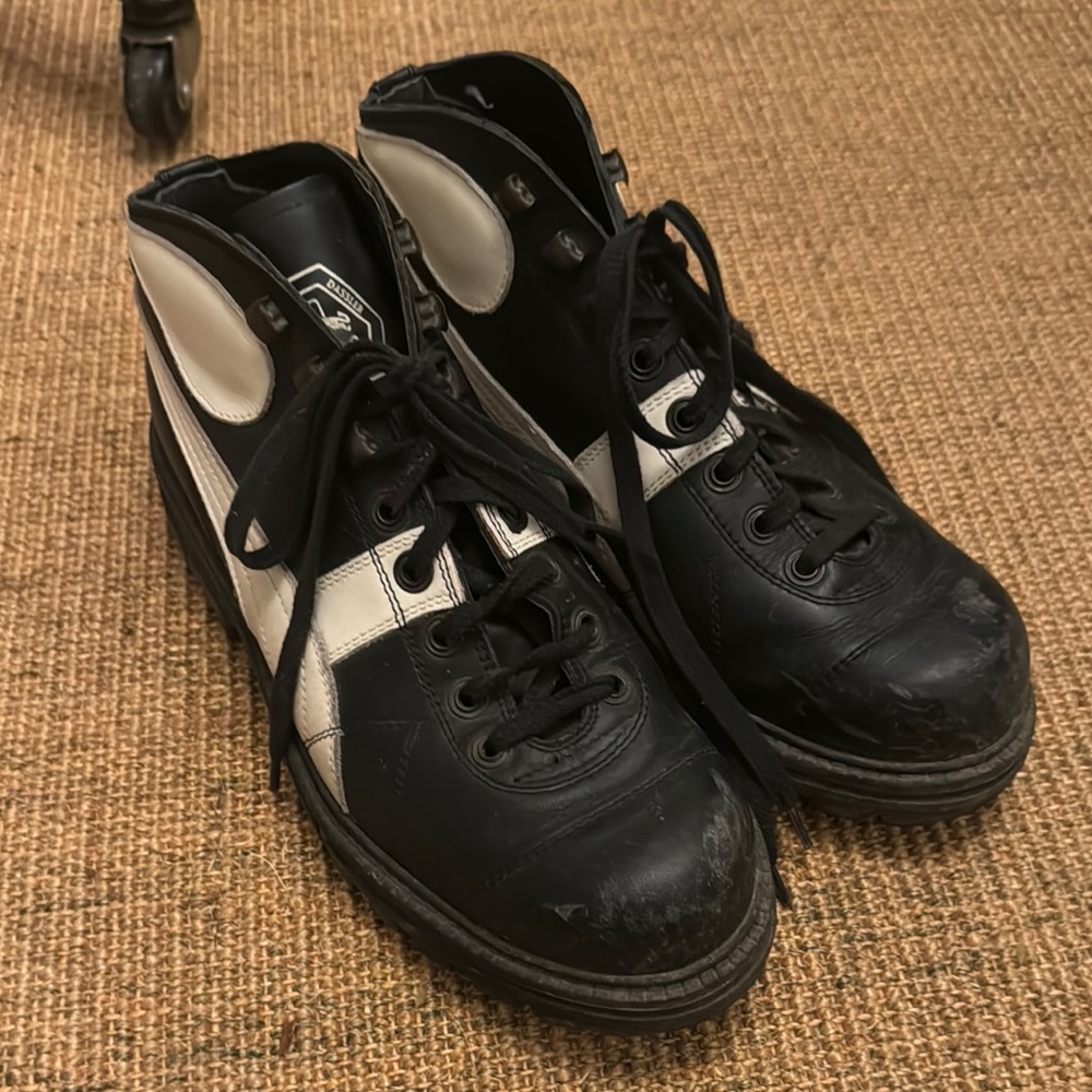 Black and White Puma y2k hiking  boots